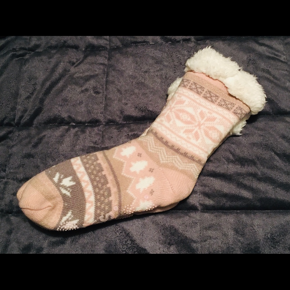 Muk Luks slipper socks pink, light brown and white